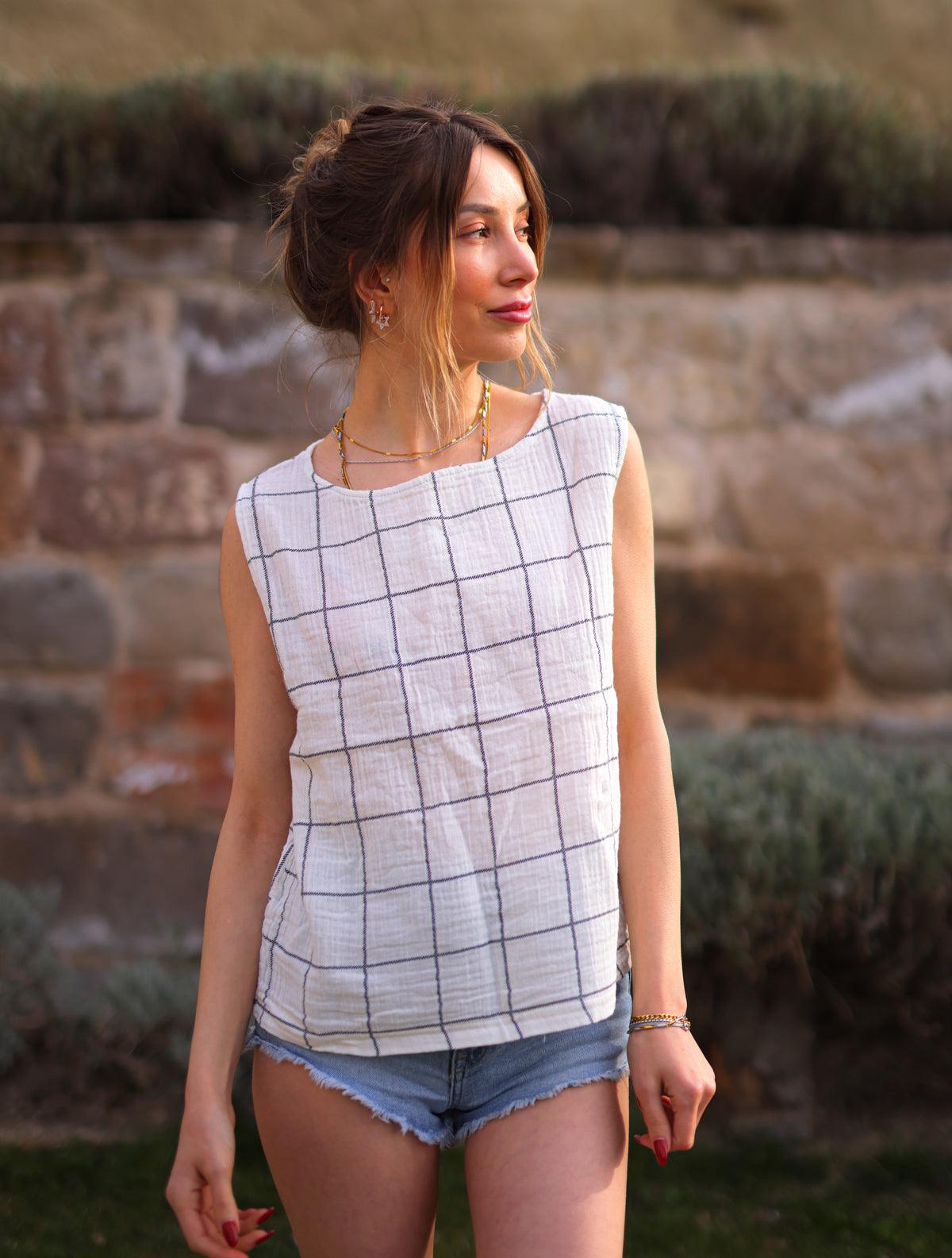 sleeveless gauze tops